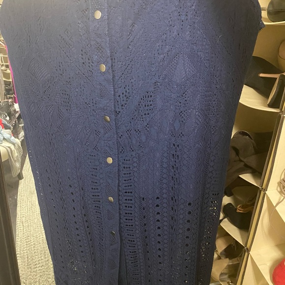 NWT BCBG Navy Two piece lace skirt and top - Picture 3 of 5